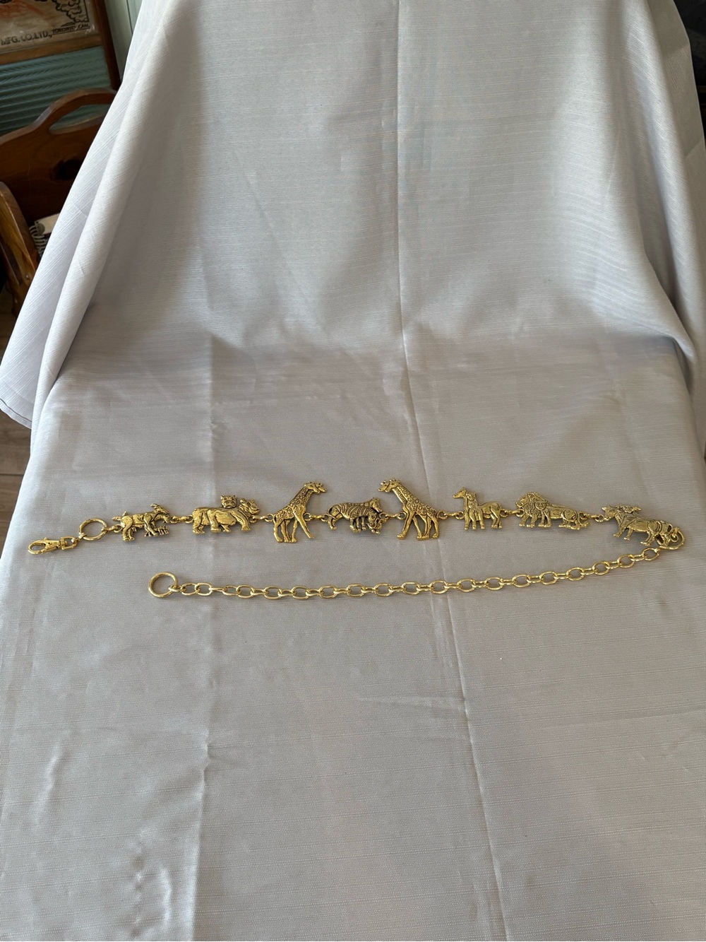 Vintage Collectible Gold Animal Charm Link Belt